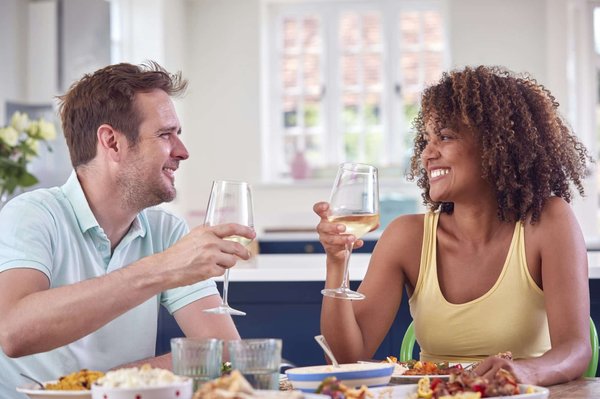 5 astuces pour un repas en amoureux réussi à la maison